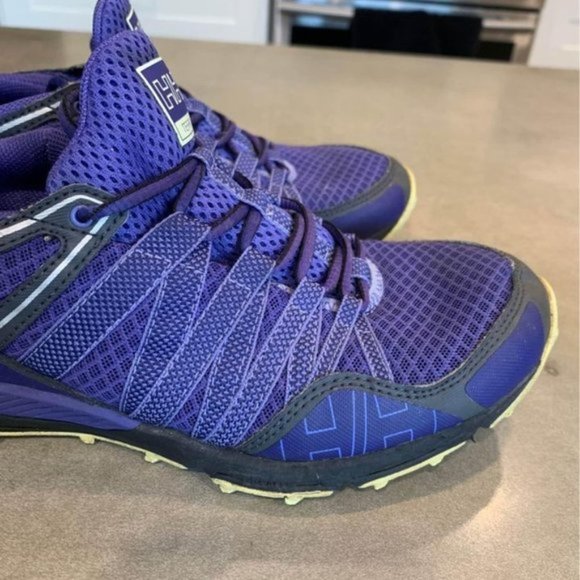 helly HANSEN terrak sneakers. HELLY grip for hiking, walking, trekking. Purple - Picture 4 of 10